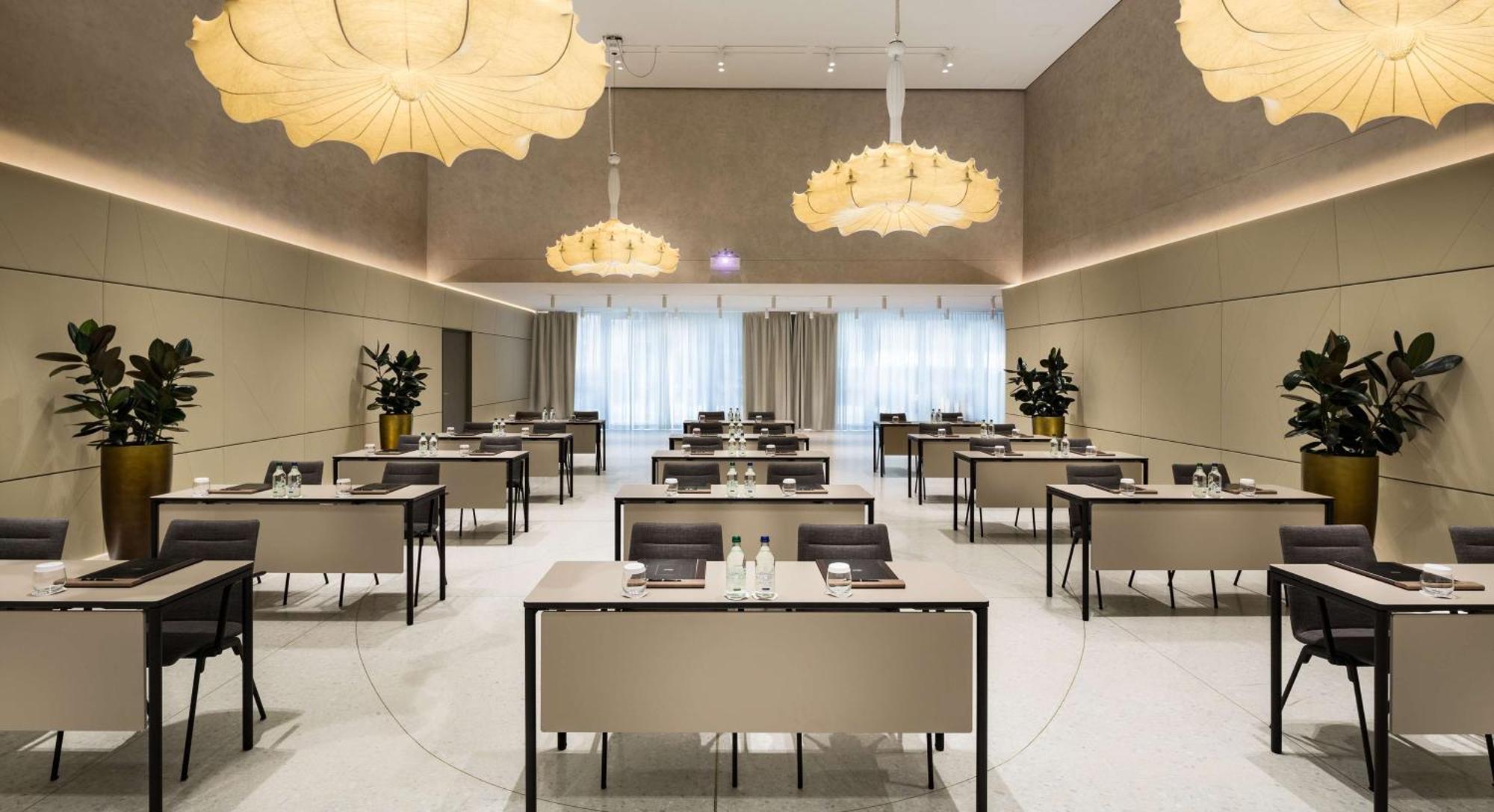 Hotel Kempinski Palace
