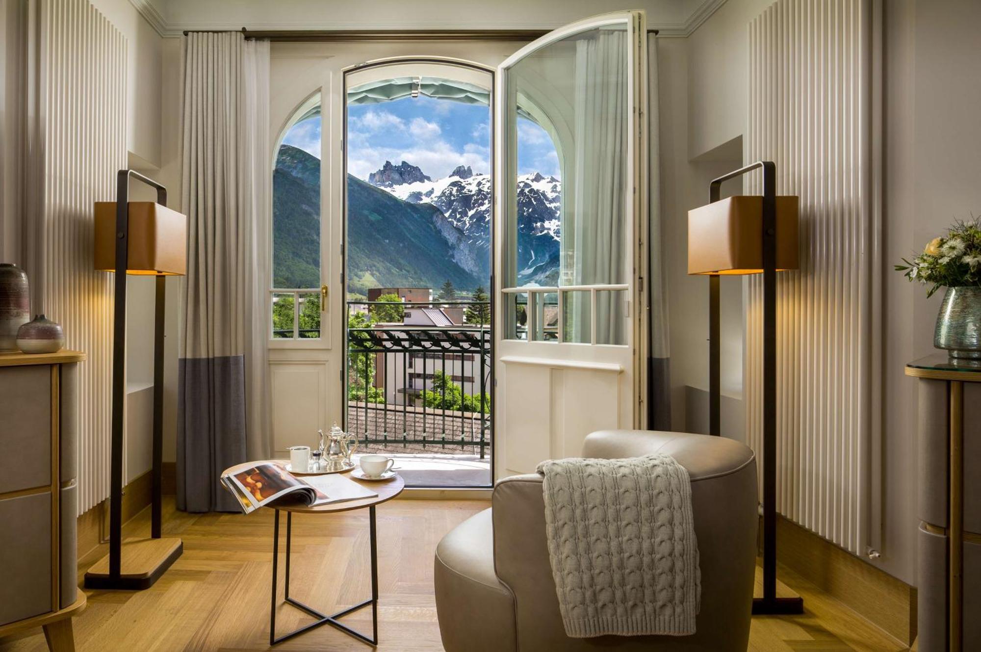 Kempinski Palace Hotel 5*