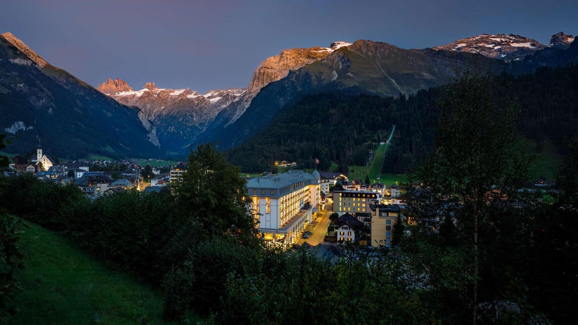 Kempinski Palace 5*