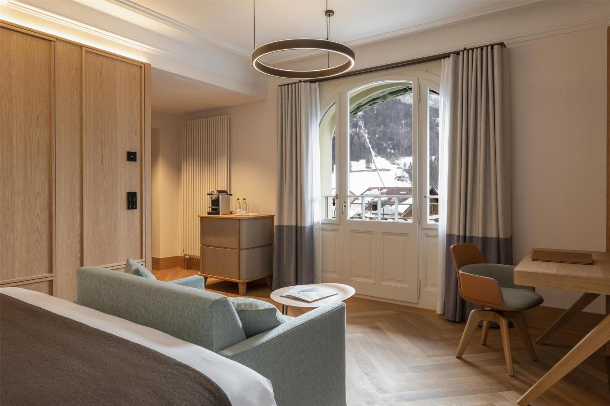 Kempinski Palace Hotel 5*